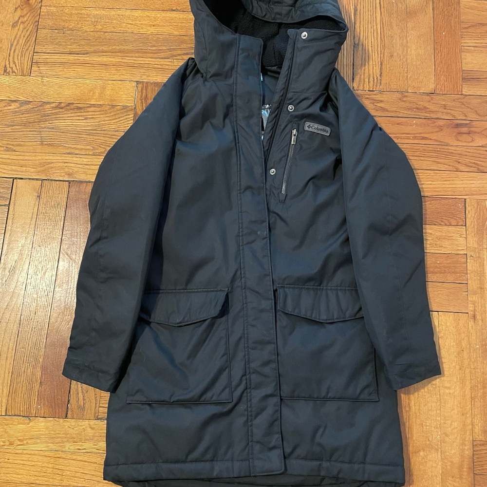 Columbia Black Ski Jacket with Hood and Insulation